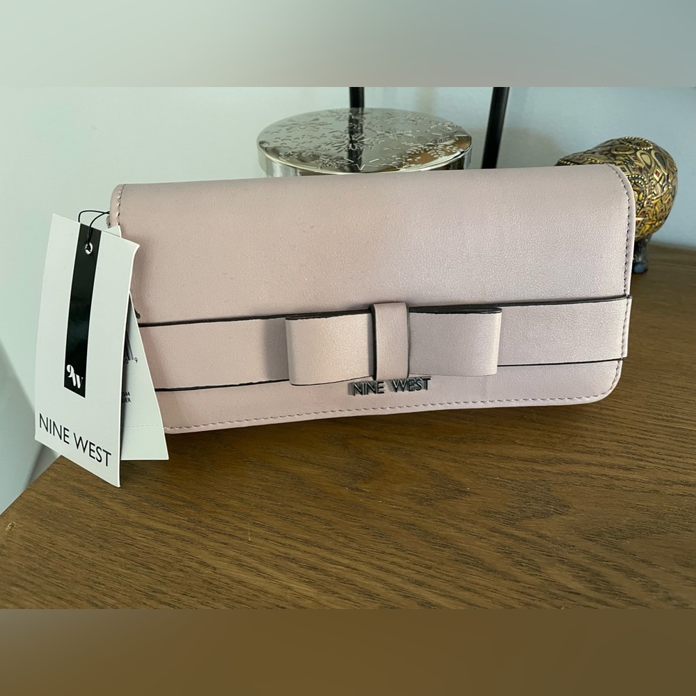 Nine West wallet
